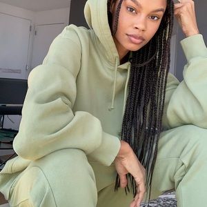 Aritzia Cozy Fleece Sweatsuit